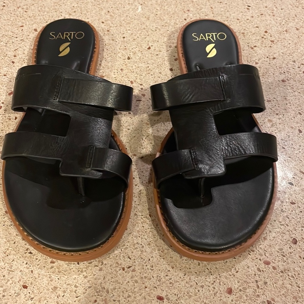 Women's SARTO by Frank Sarto black and tan Italian leather sandals size 8
